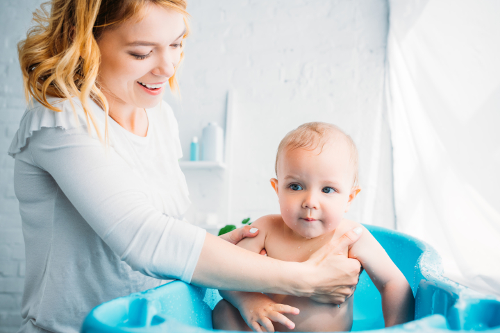 L’assistante maternelle agréée a-t-elle besoin d’un CAP petite enfance ?