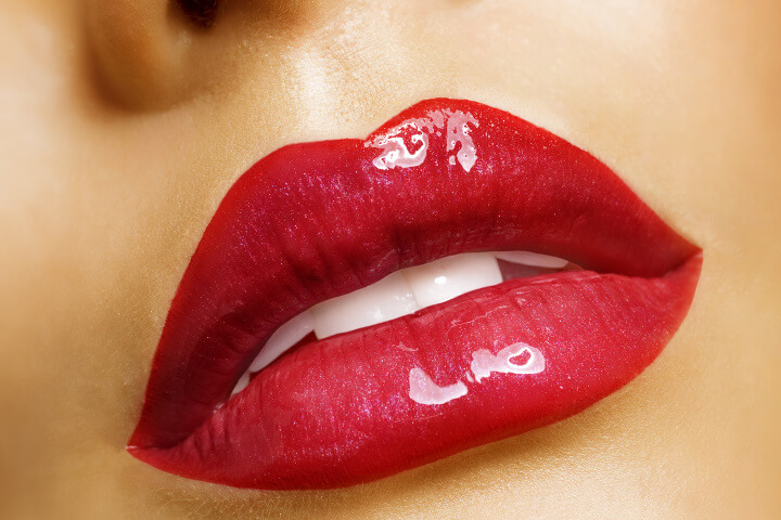 lèvres pulpeuses rouges