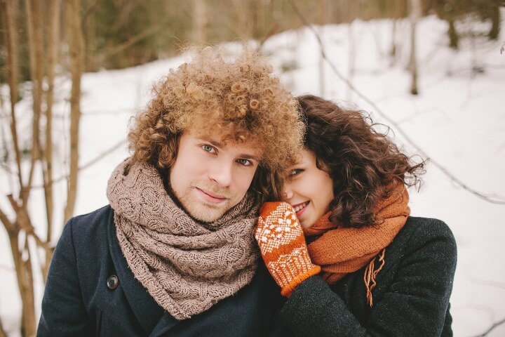 cheveux bouclés