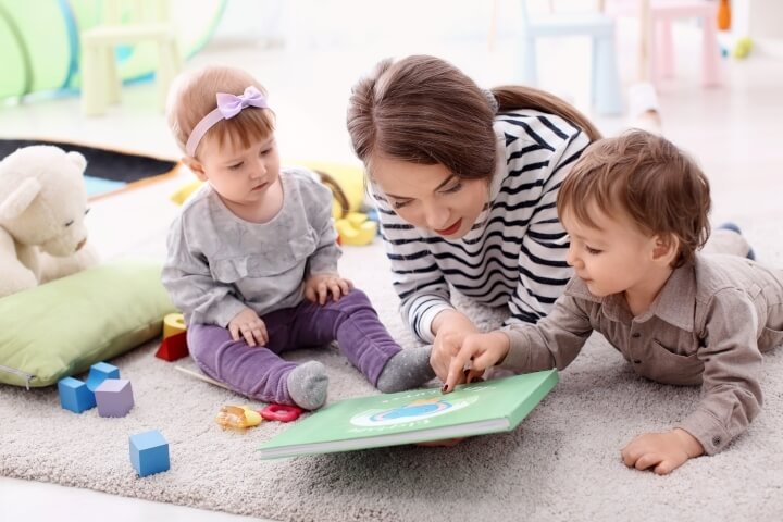 Devenir assistante maternelle : métier, qualités ...