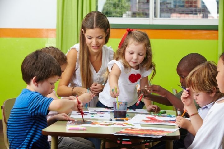 Animateur Petite Enfance métier et formation